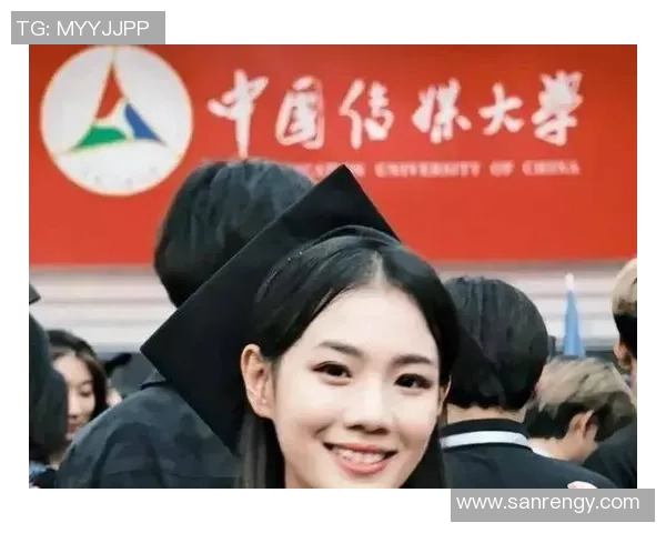 今天天下足球女主持人展现风采引领赛事热潮的精彩瞬间